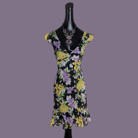 Speechless Dresses & Skirts - Speechless floral dress